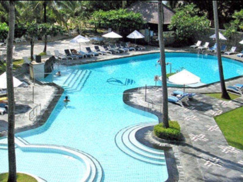白努亚港 Club Bali Mirage酒店 外观 照片